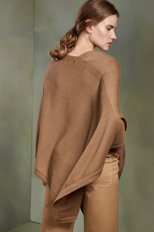 Almendra Poncho