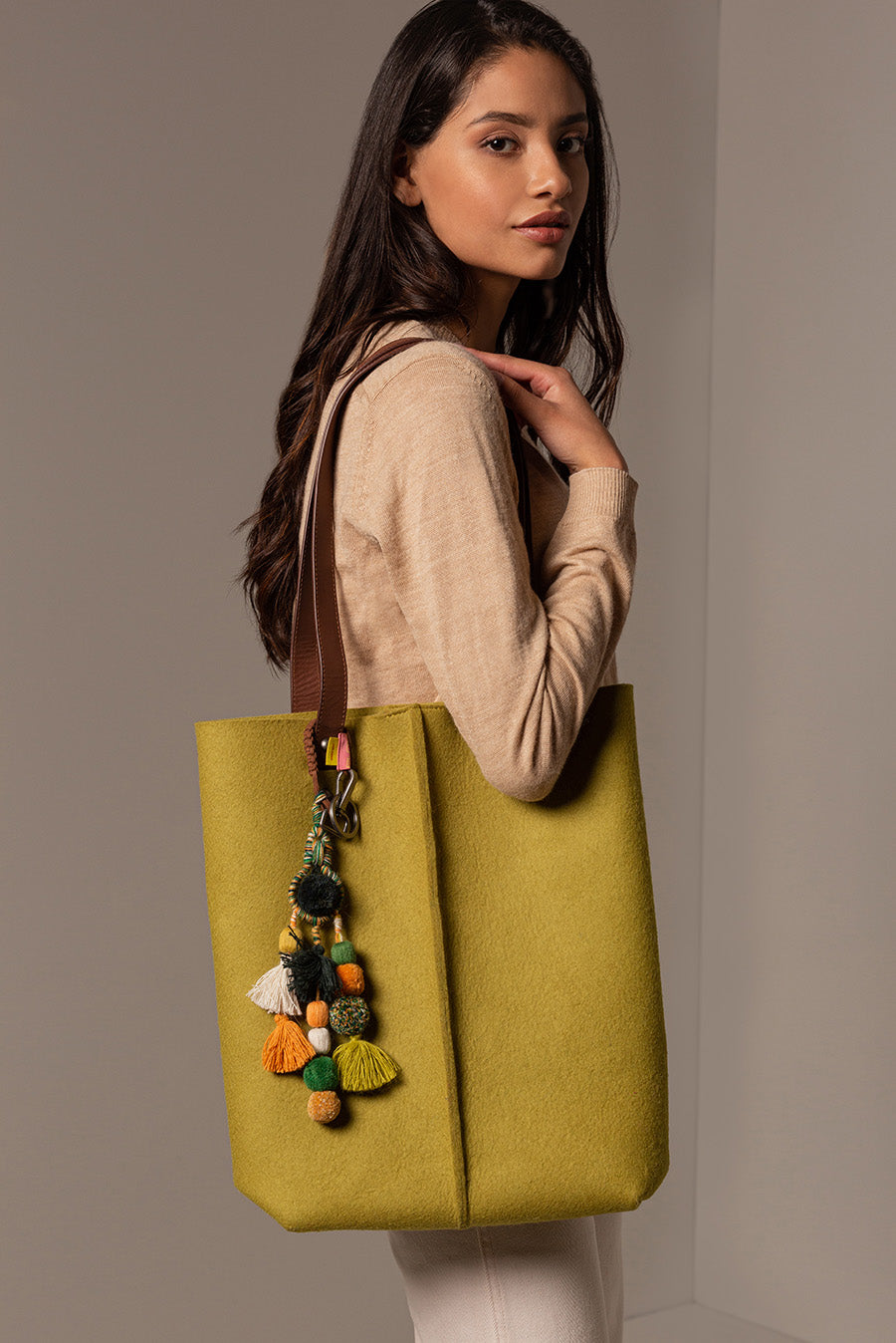 Cartera Raisin De Alpaca & Lana Color Verde